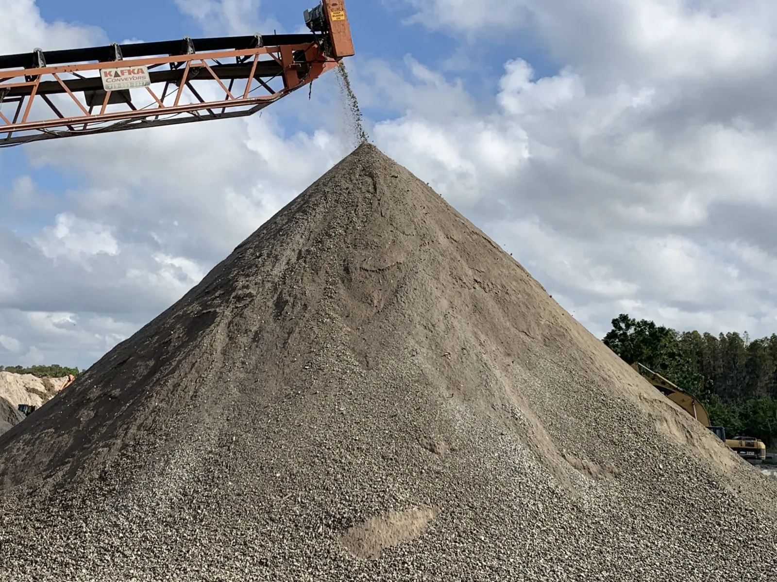 Pea Gravel for Commercial Landscapes
